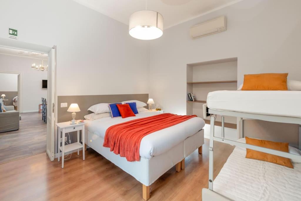 Big Flat In The Heart Of Trastevere 4 Bedrooms 3 Bath Apartamento